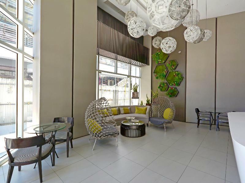 Currency Serviced Suites Pasig City Eksteriør billede