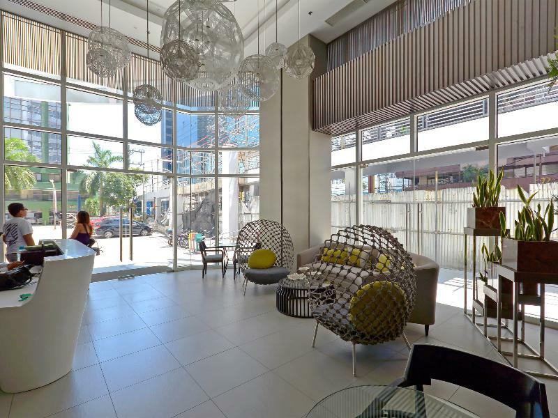 Currency Serviced Suites Pasig City Eksteriør billede